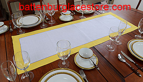 Table runner.White with Lemon Chrome. 16x45